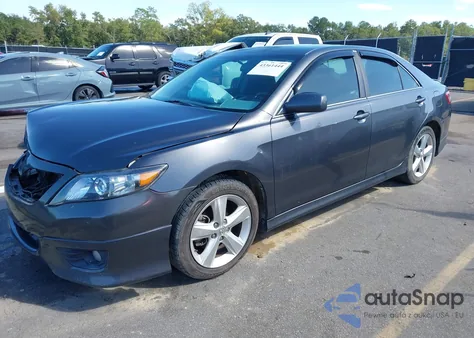 2011 Toyota Camry Se z USA, uszkodzony, nr VIN 4T1BF3EK9BU669751
